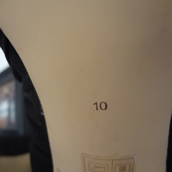 Le Chateau Stilettos SZ 10 - Picture 4 of 5